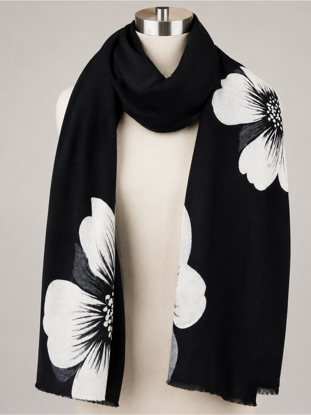 Reversible Floral Motif Scarf in Black & White